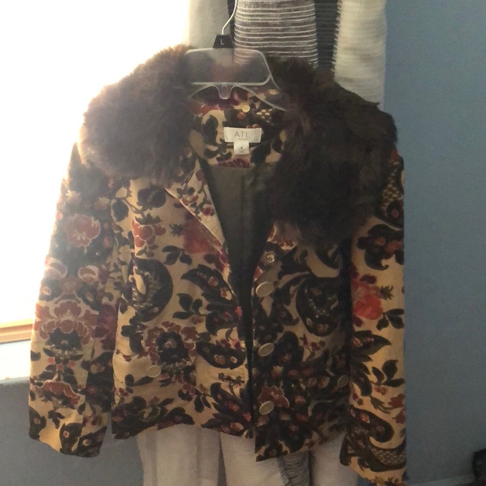 Jacket blazer floral with detachable fur neck